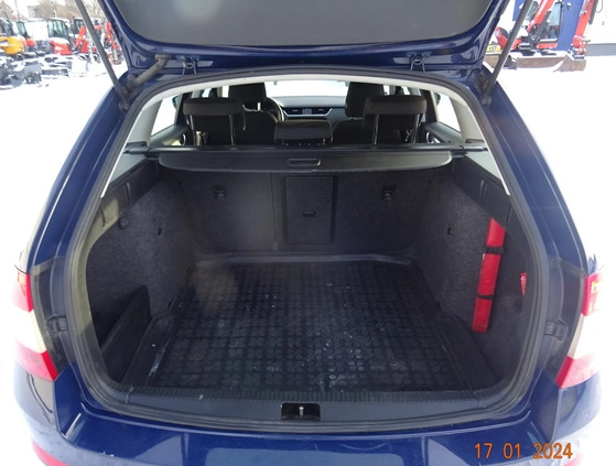 Skoda Octavia cena 25500 przebieg: 286500, rok produkcji 2015 z Złoczew małe 106